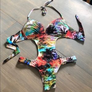  One piece swimsuit - M - NWOT 